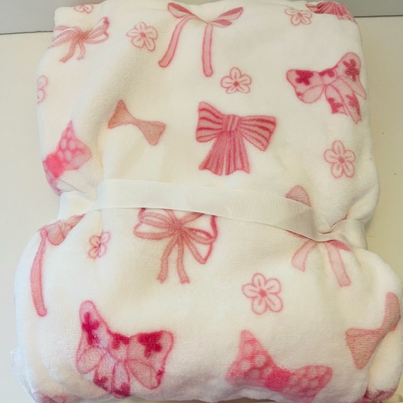 Adirondack Baby by Berkshire Lot of 2 Blankets Pink & White Ribbons Bows Flowers - Picture 11 of 12